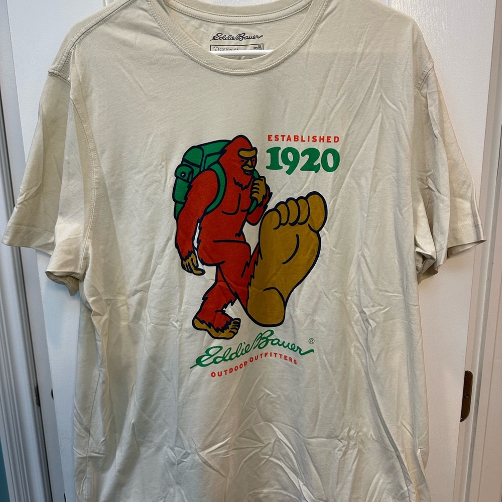 Eddie Bauer Men's size XL Graphic T-Shirt - 1920 Bigfoot Design